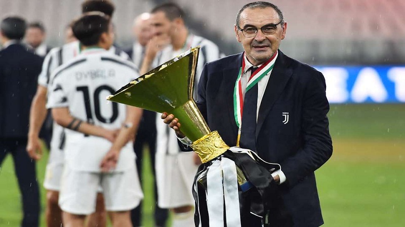 Juventus merr vendimin, shkarkon trajnerin Maurizio Sarri