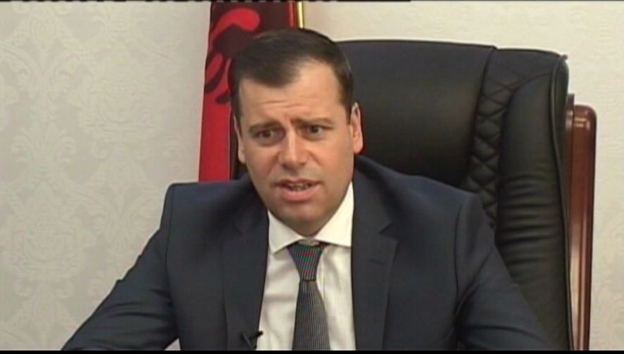 19-vjeçari i arrestuar/ Reagon ish-gjyqtari Malaj: Padi në SPAK ndaj Ardi Veliut