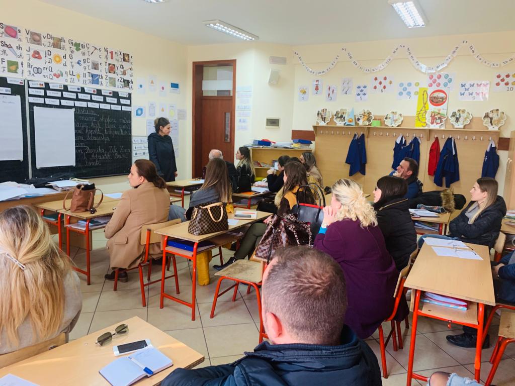 Ministrja Shahini: Vitin e ardhshëm shkollor dyfishojmë numrin e punonjësve të shërbimit psikosocial