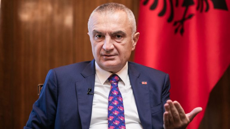 Kaosi në Kakavijë, Presidenti Meta: Përgjegjësia bie mbi Qeverinë, nuk informoi qytetarët