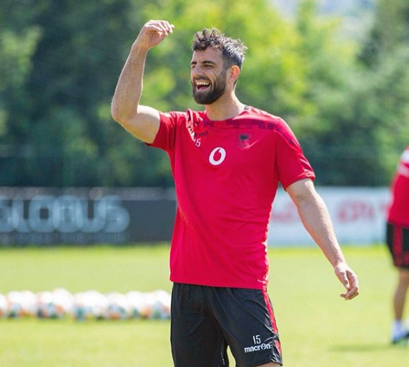 “Rrugëtimi im merr fund këtu”, Mavraj mbyll ciklin me Kombëtaren