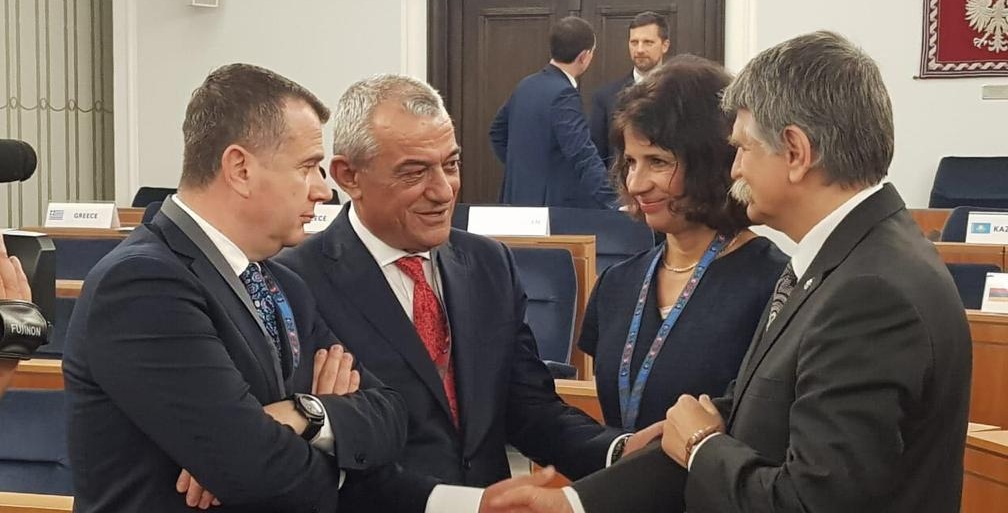 Themelimi i shtetit hungarez, Ruçi mesazh urimi homologut Kover