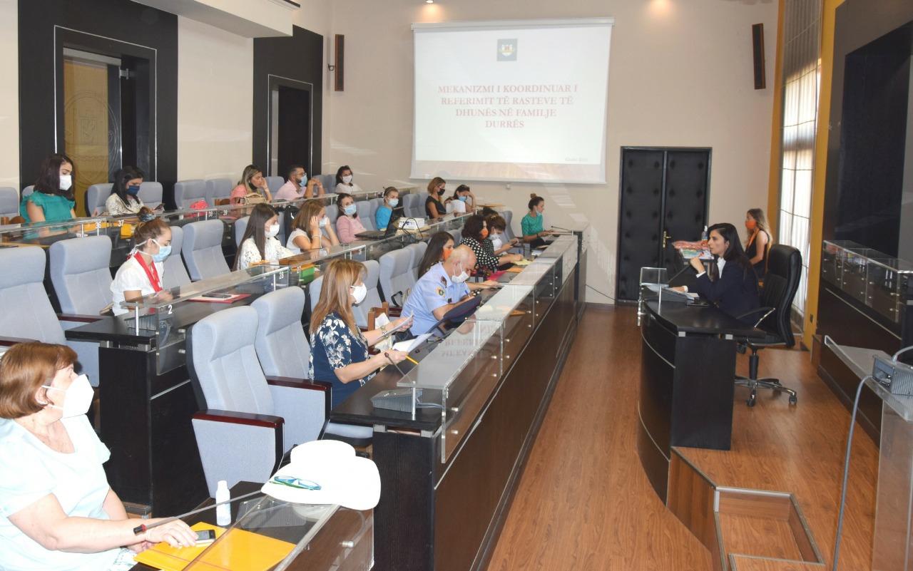 Mblidhet në Durrës komiteti drejtues për mekanizmin e koordinuar kundër dhunës në familje