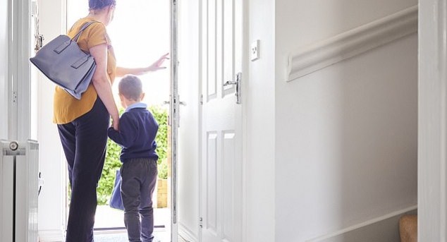 Covid-19 qëndron në hundën e fëmijëve për tre javë