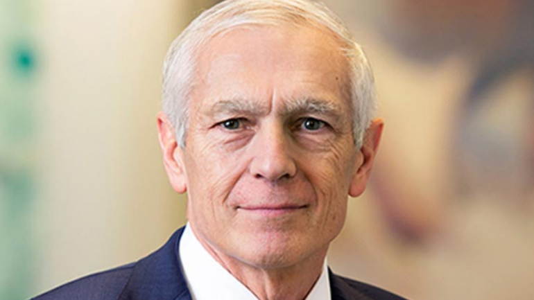 Wesley Clark: Aktakuzat e Speciales pengojnë ecjen para të Kosovës