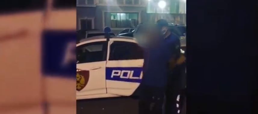 Po iu shiste heroinë dy të rinjve, kapet “koka” e grupit kriminal në Tiranë dhe dy bashkëpunëtorët