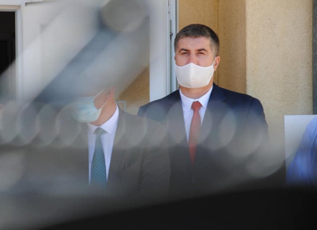 Një tjetër deputet shqiptar preket nga COVID-19, shtrohet në spital