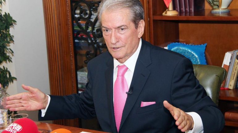 Kufiri detar, Berisha: Greqia ndryshon rregullat në mes të lojës