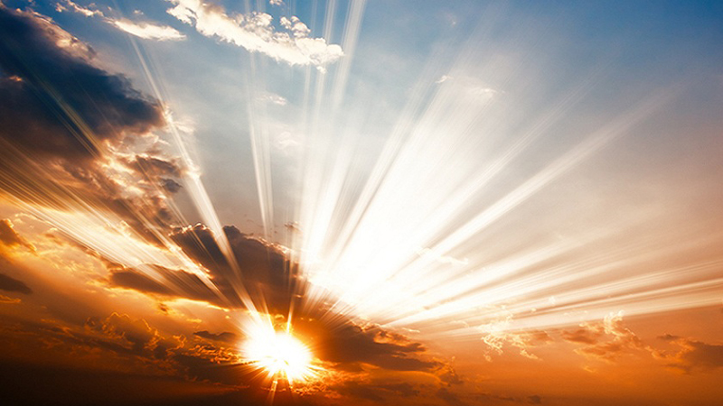 Diell dhe rritje temperaturash, njihuni me parashikimin e motit për sot