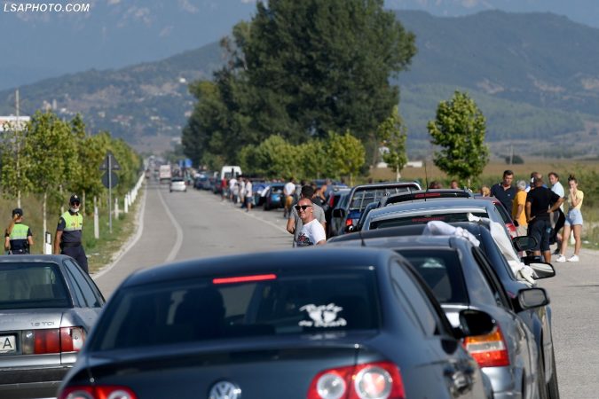 Kryebashkiaku i Finiqit thirrje Greqisë: Situata në Kakavijë tragjike, insistojmë të hapet menjëherë pika kufitare e Qafë Botës