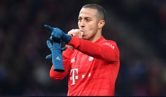 ​Është e konfirmuar, Thiago largohet nga Bayern