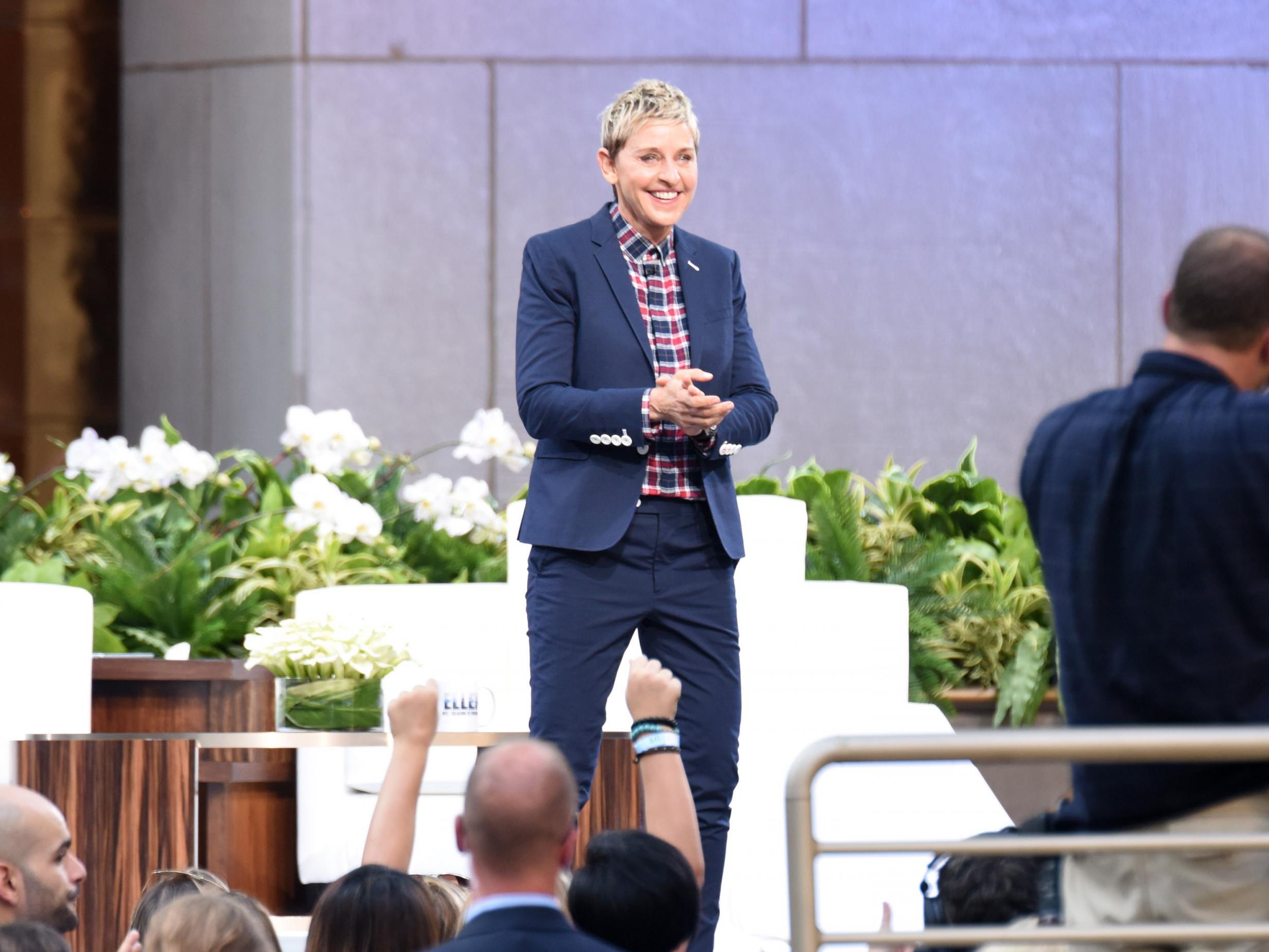 Ngacmime seksuale dhe sjellje e keqe, pushohen nga puna 3 producentët e “Ellen DeGeneres Show”