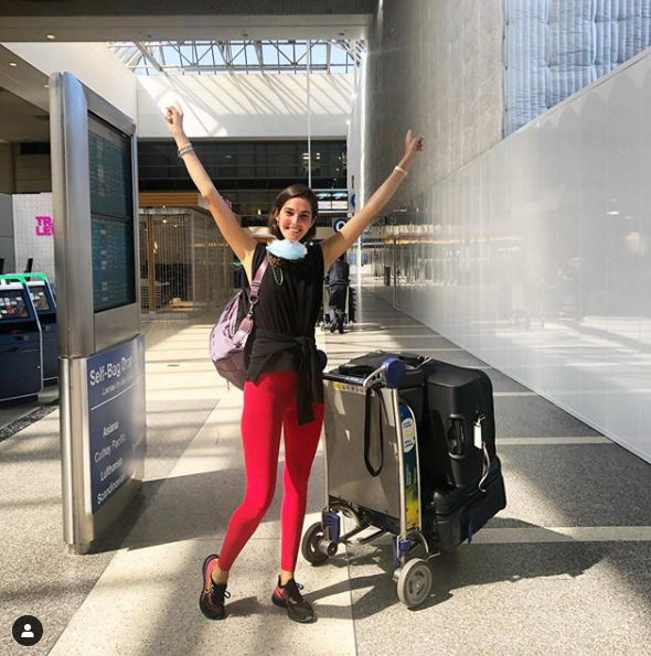 Emina Cunmulaj kthehet nga SHBA në Mal të Zi: Të votojmë për gjuhën tonë!