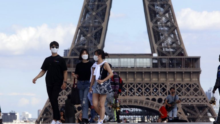Rëndohet situata në Francë, rekord rastesh të reja me Covid-19