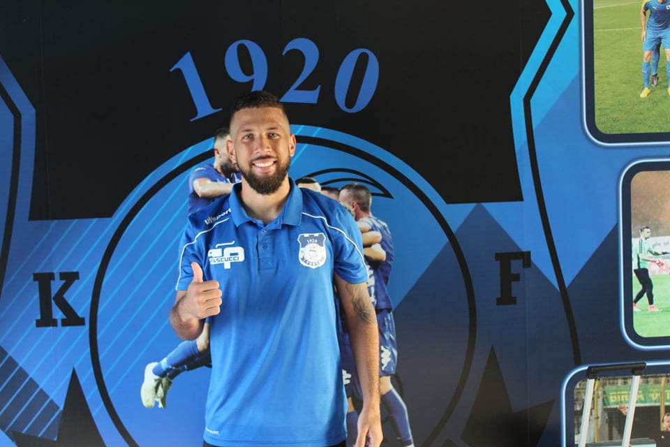 Futbollisti brazilian firmos me Teutën