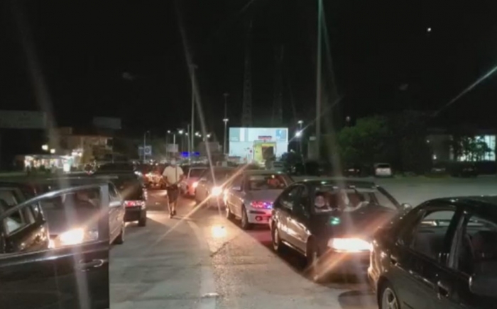 Kalimi i mjeteve të fundit në Kakavijë përfundon 40 minuta pas mesnate, në 24 orë drejt Greqisë 3325 shtetas