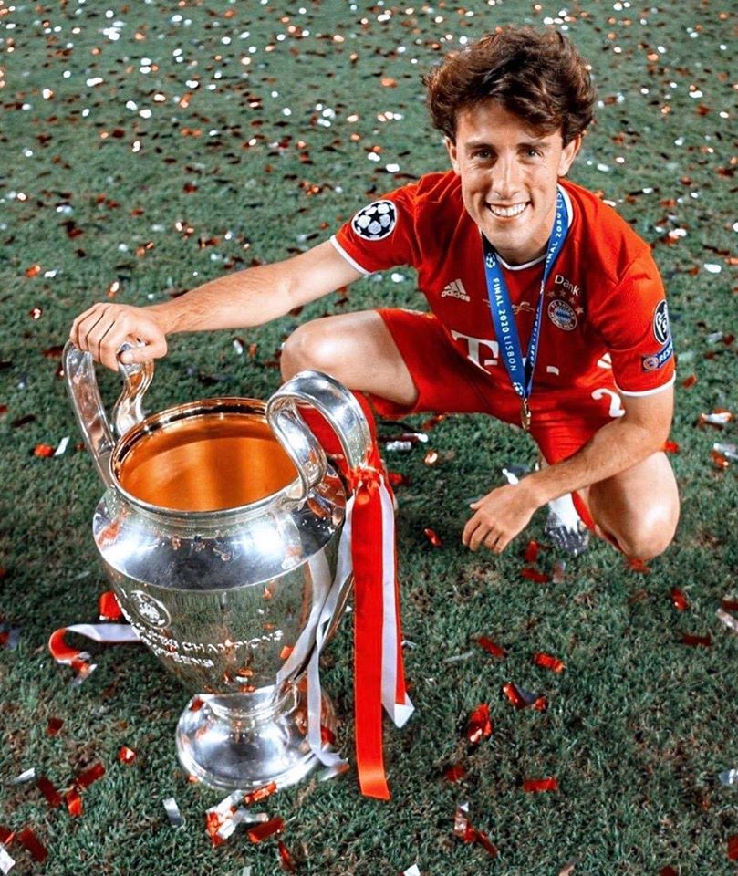 Luajti 10 ndeshje, por fitoi 5 trofe me dy klube. Futbollisti ndihet i privilegjuar