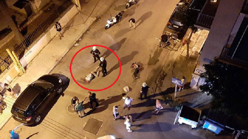 Krim tronditës në Greqi/ Burri godet gruan me sëpatë, më pas qëllon veten disa herë në kokë