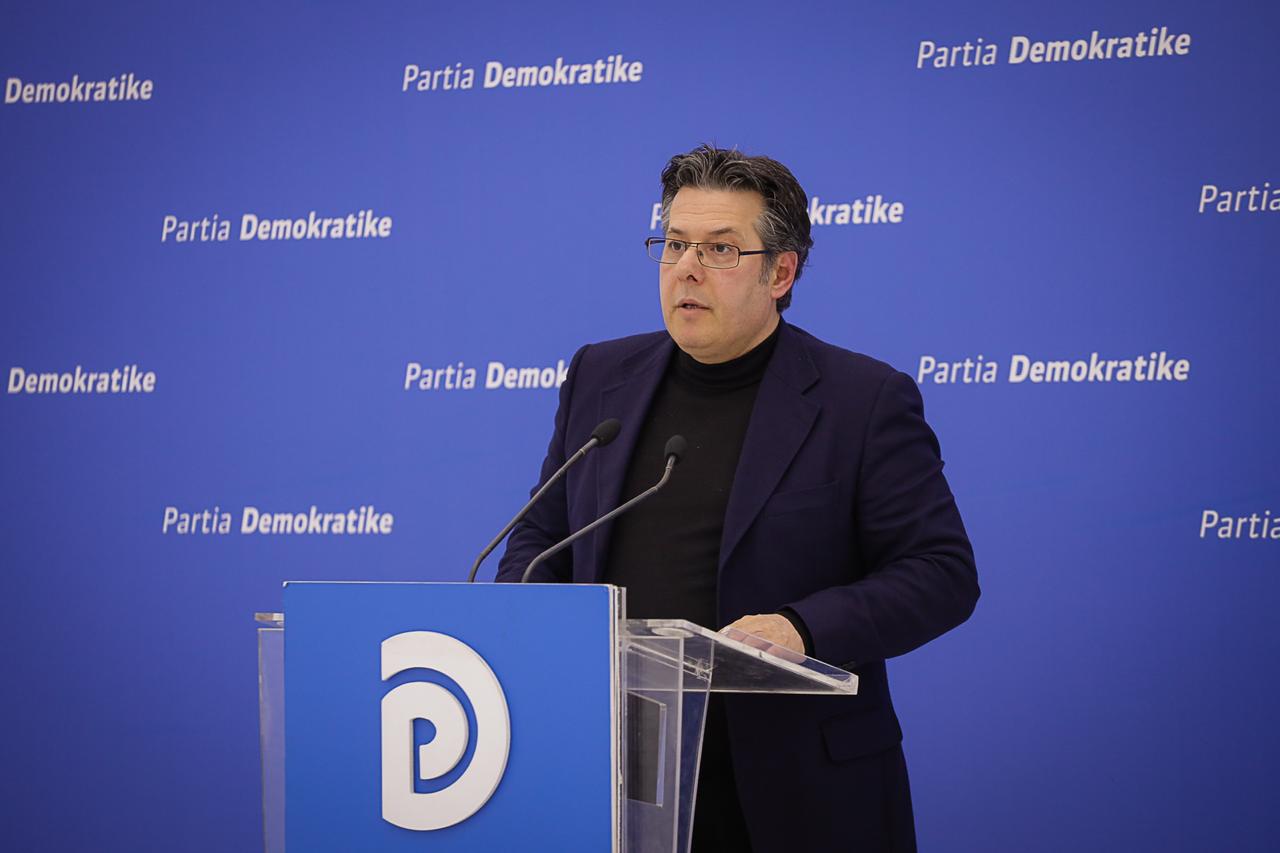 Vrasja e katër policëve në Durrës/ Paloka-Ballës: Çfarë di për komunikimet e shefit tënd me Dritan Dajtin në burg?