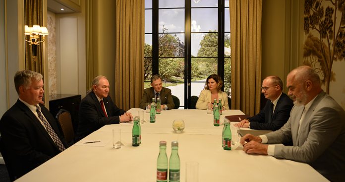 Situata në Bjellorusi/ Ambasadorja Kim në krah të OSBE: Lukashenko të pranojë propozimin e Ramës