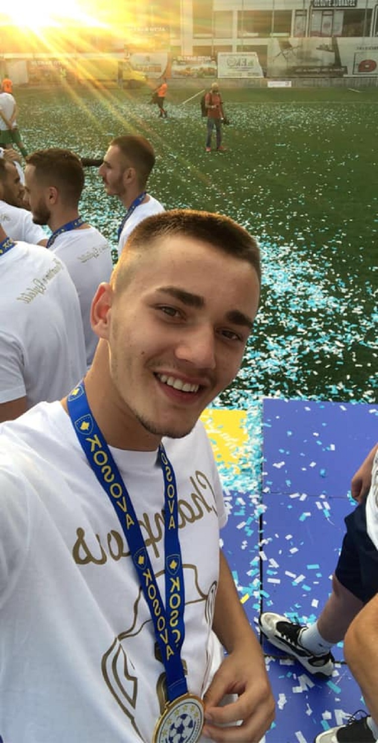 Udhëtojnë për ndeshjen e Ligës së Kampionëve, futbollistit të ekipit kampion i refuzohet viza