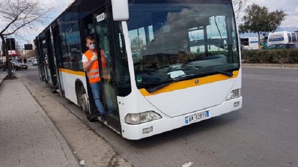 Miratohen 5,191 paga shtesë për punonjësit e transportit rrugor