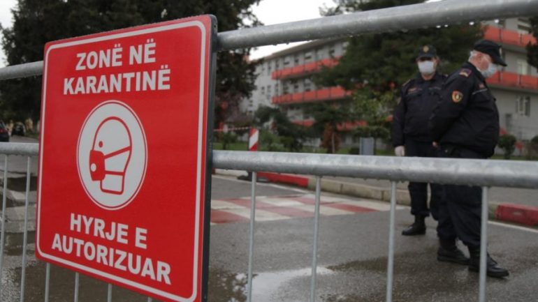 Rritet numri i infeksioneve të reja me Covid-19 në Durrës