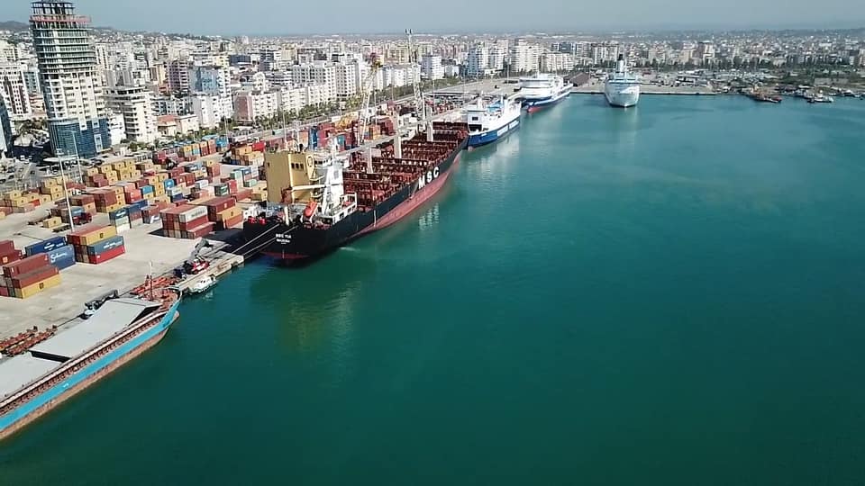 Porti i Durrësit i jep privatit me koncesion shërbimin e kontejnerëve, 30 milionë € për 5 vite