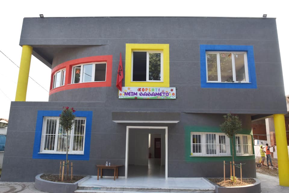 Përurohet kopshti “Naim Babameto” në Durrës (FOTO)