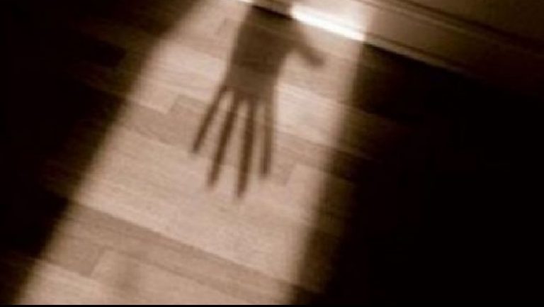 Zbardhet dëshmia e 16-vjeçarit: Komshiu më mori me forcë poshtë pallatit, më prekte… I arrestuari: Kishim lidhje intime prej muajsh