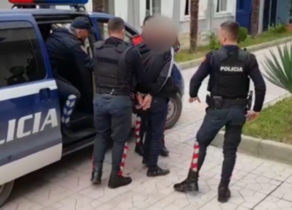 Arrestohen dy krutanët, policia i kap me kanabis e peshore