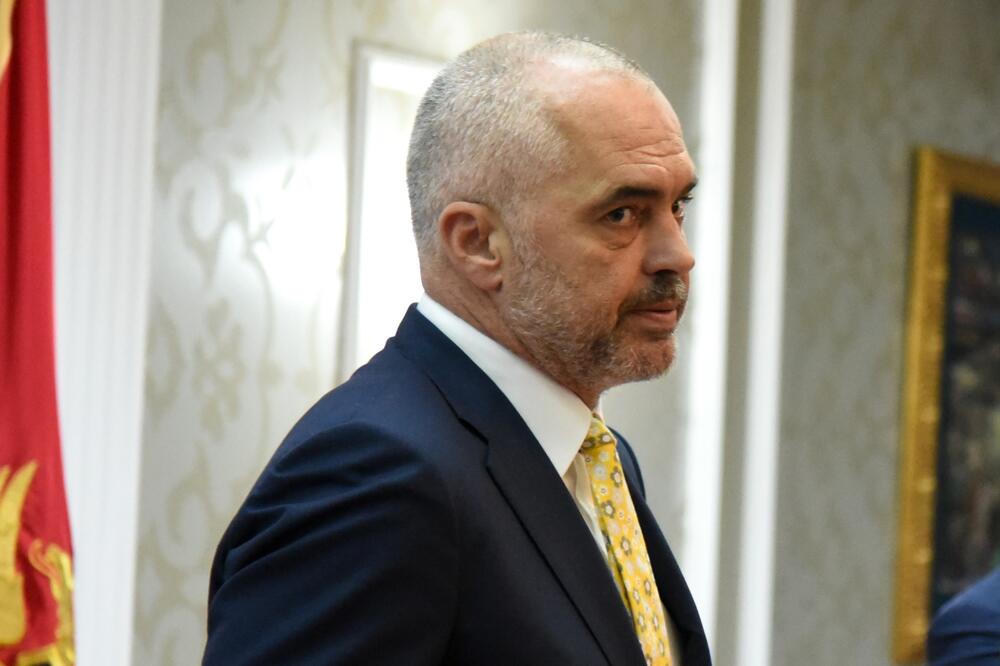 Rama vizitë të papritur në Malin e Zi, takon politikanin shqiptar në restorant