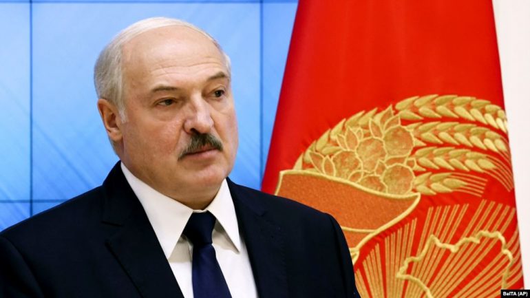 Lukashenko: Perëndimi po përpiqet të shkatërrojë Bjellorusinë