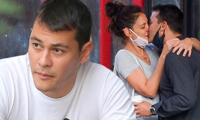 Katie Holmes me të dashur 8 vite më të ri, aktorja e famshme shkëmben puthje në publik me të (FOTO)
