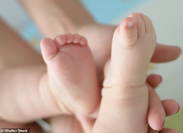 Horror në Indi, babai i 5 vajzave i hap barkun gruas shtatzënë për të parë nëse do lindte djalë