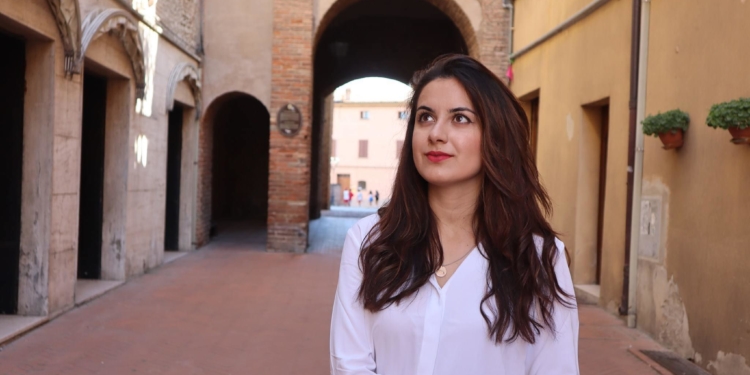 Durrsakja 25-vjeçare zgjidhet këshilltare bashkiake në Itali