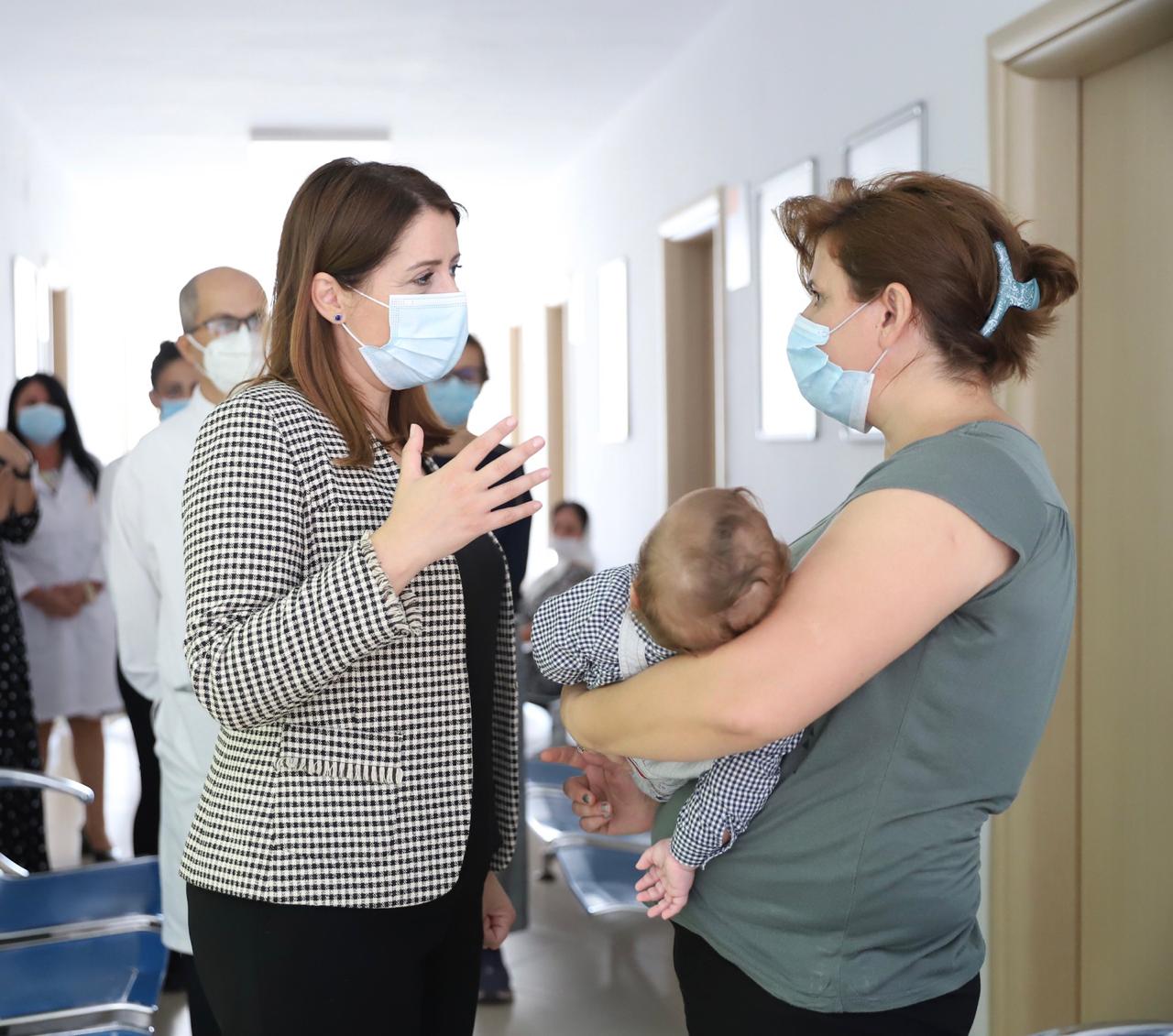 Manastirliu: Shërbim 24 orë për urgjencat pediatrike, shmangni fluksin në QSUT