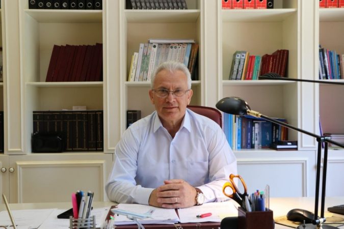 Jep dorëheqjen kryetari në detyrë i KQZ-së, Klement Zguri