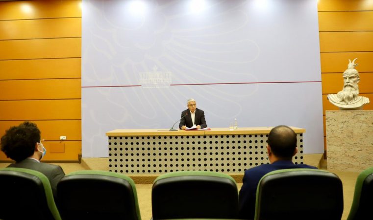 A është dorëhequr nga posti? Lleshaj shuan zërat: Nuk komentoj lajme pa kuptim