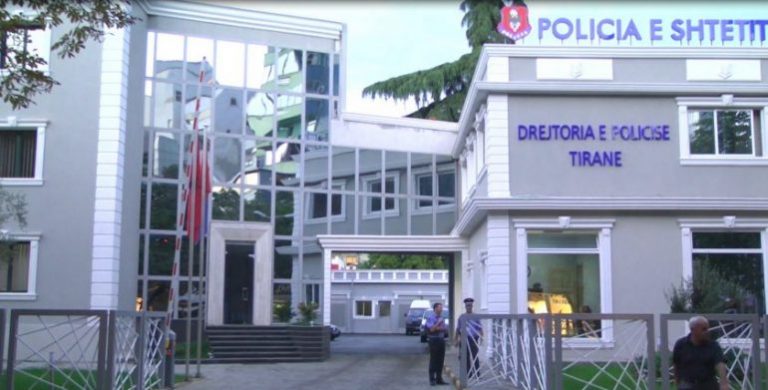 Bënë për spital një person në Tiranë, policia arreston pas një muaji 3 të rinjtë