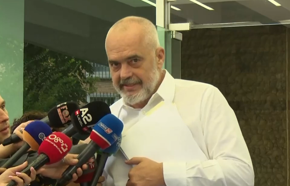 Rama: Nuk jam i kënaqur me punën e drejtuesve politikë në qarqe
