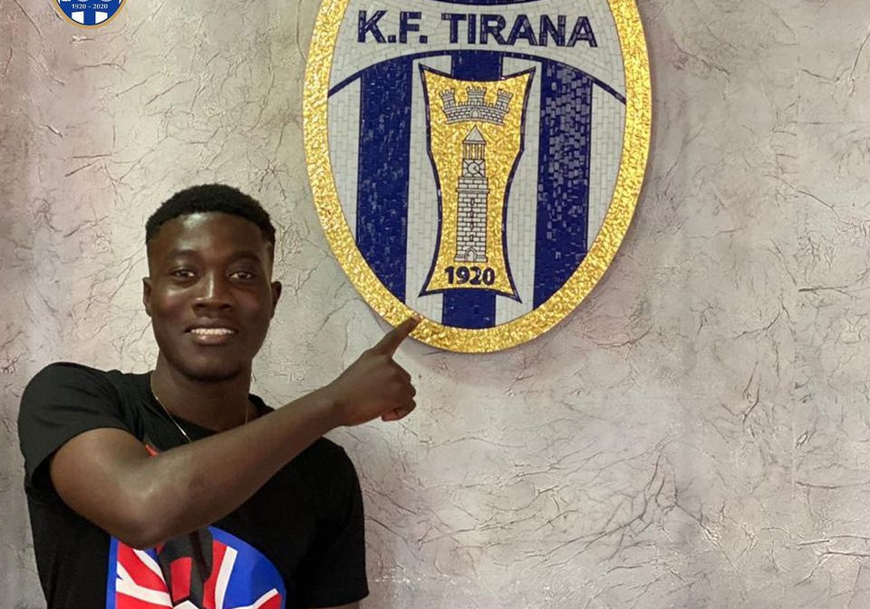 Tirana bën afrimin e radhës në merkato, bardheblutë prezantojnë mesfushorin 19-vjeçar