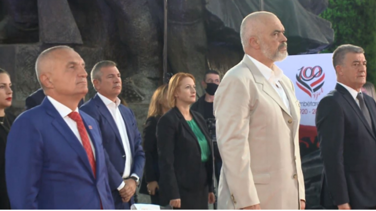 Përkujtohet 100-vjetori i Luftës së Vlorës, Rama-Meta pranë njëri-tjetrit