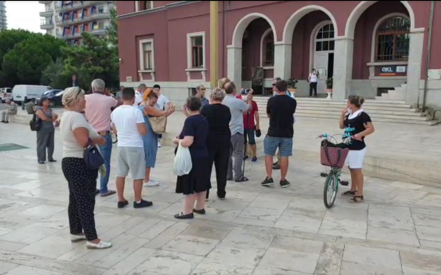 Vonesa për bonusin e qirasë në Durrës, qytetarët dy muaj pa marrë paratë