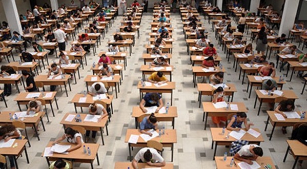 Dalin përgjigjet e provimit të Maturës në Kosovë