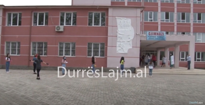 Me maska, turne e protokoll sigurie kundër COVID-19, nis sot viti i ri shkollor!