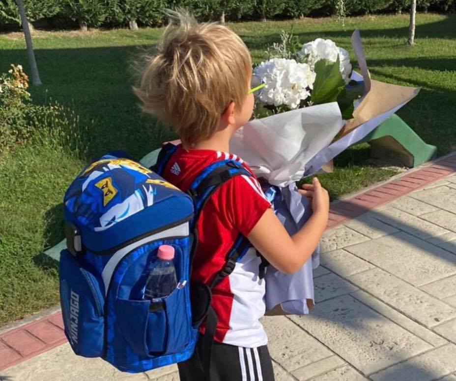 Rama poston me emocione foton e Zahos në ditën e parë të shkollës dhe ka një mesazh