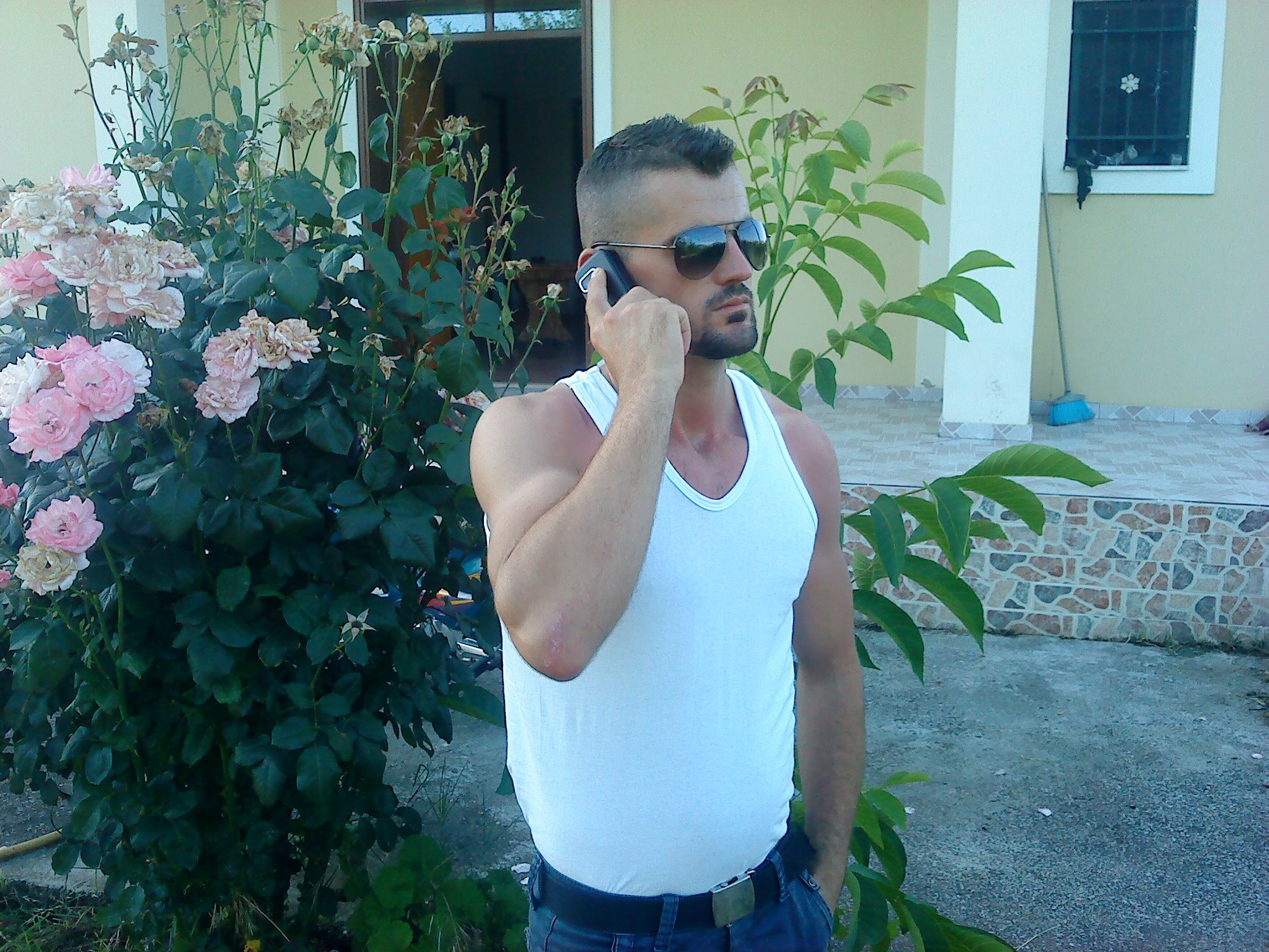 Ishte duke bërë gati plaçkat për të ikur nga shtëpia, 34-vjeçarja që u vra nga ish-kunati nënë e një vajze 8 vjeçe