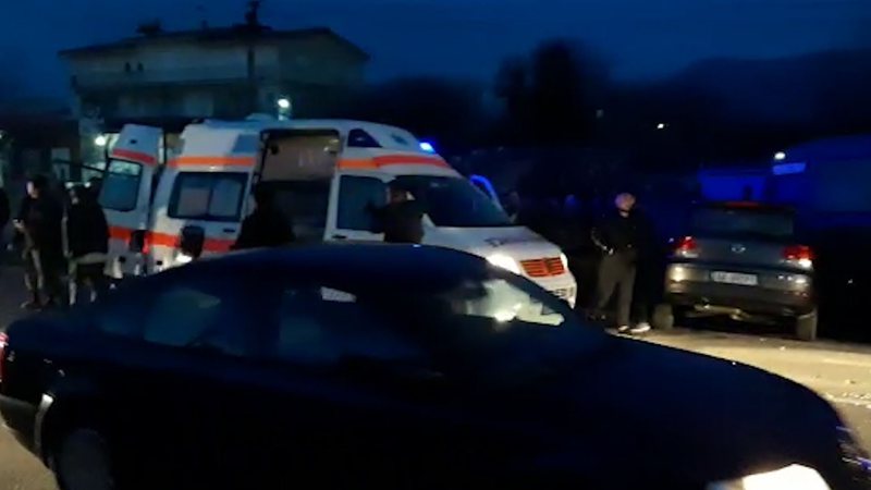 19-vjeçari me “Audi” përplas këmbësorin, dërgohet në spital