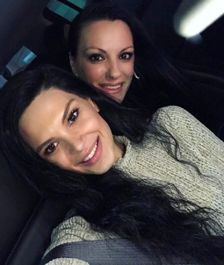 “Kur e mora vesh i thashë prit është rradha ime”, Almeda Abazi flet për shtatzaninë e të ëmës